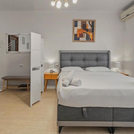Upscale Studio, Walking Distance From The Old Town Бухарест Екстер'єр фото
