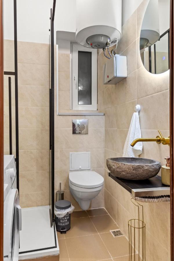 Upscale Studio, Walking Distance From The Old Town Бухарест Екстер'єр фото